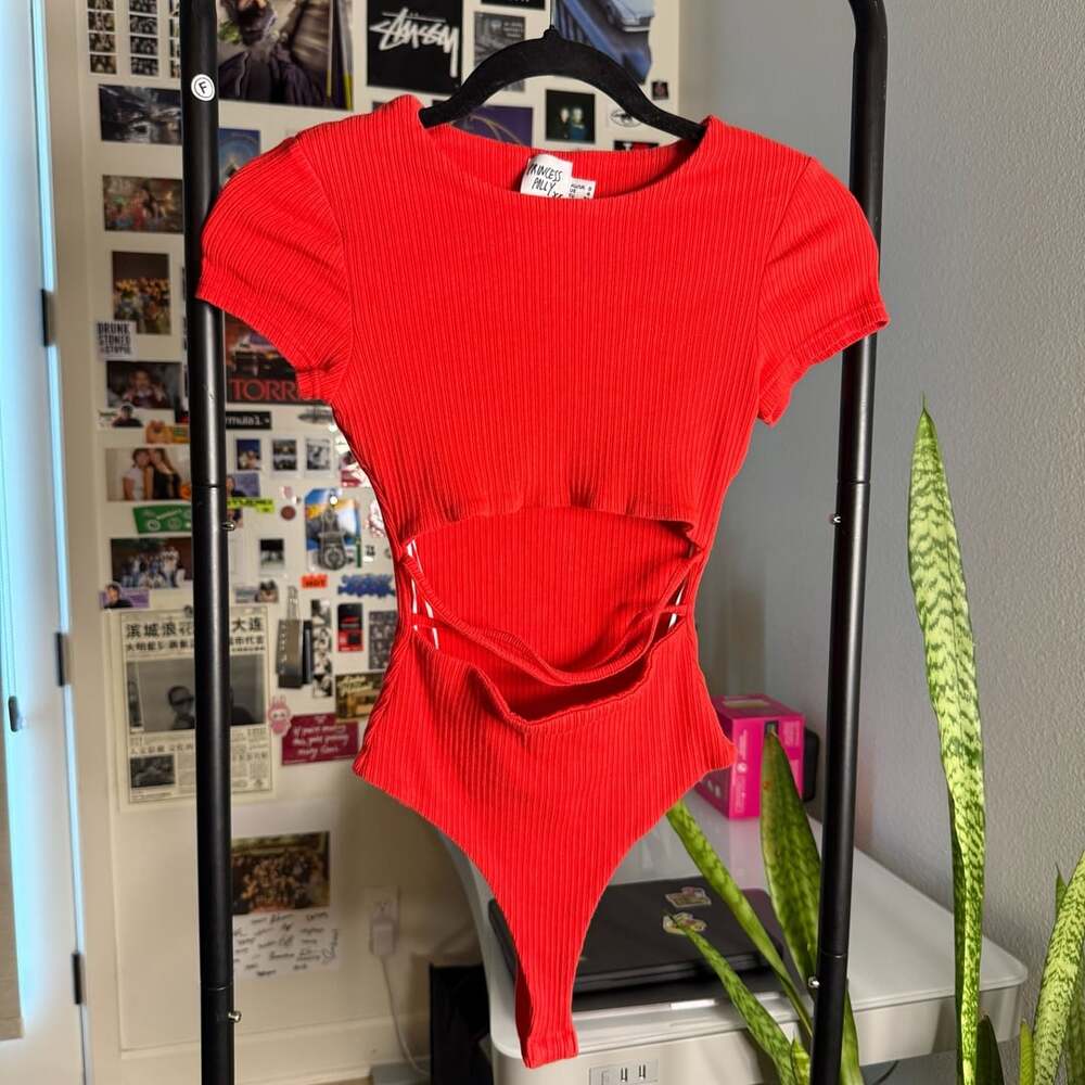Princess Polly Nicola Ribbed Bodysuit Size 4 Red Cutout with cross design